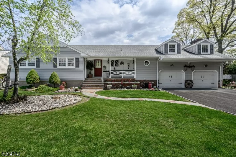 274 Albany St, Saddle Brook Twp., NJ 07663