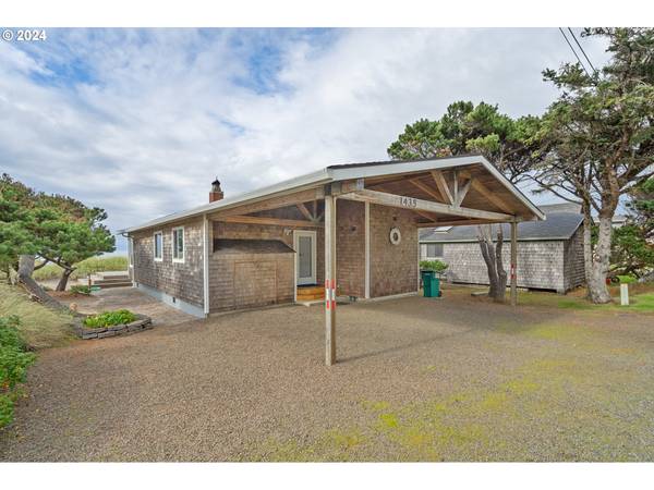 1435 N PACIFIC LN, Rockaway Beach, OR 97136