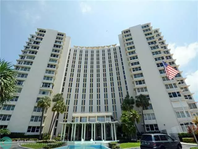 Lauderdale By The Sea, FL 33308,3900 N Ocean Dr  #10F