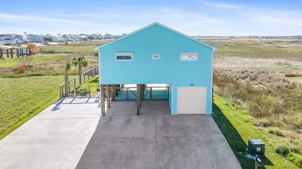 221 Lands End, Rockport, TX 78382