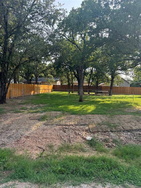 726 Branding Iron Trail, Granbury, TX 76049