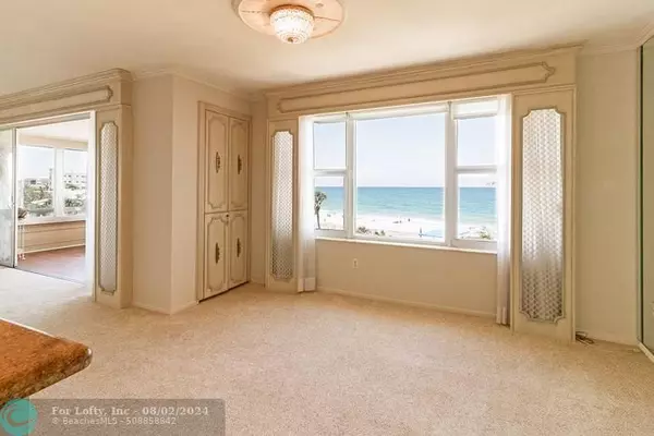 Lauderdale By The Sea, FL 33308,3900 N Ocean Dr  #3A