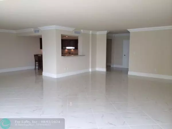 Lauderdale By The Sea, FL 33308,3900 N Ocean Dr  #10F