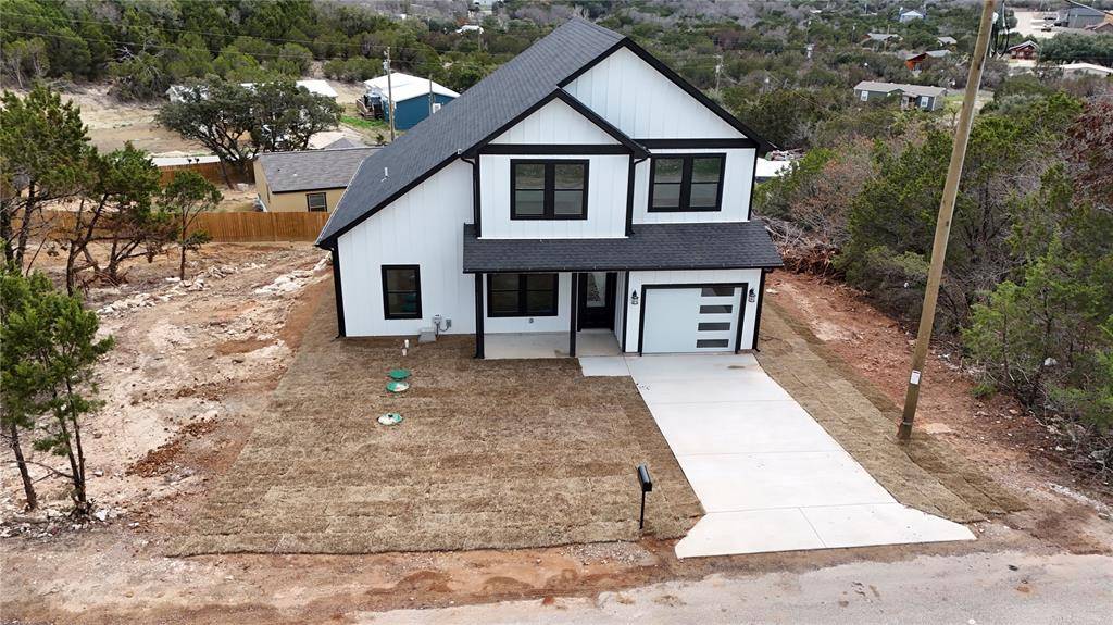 915 Bobcat Trail, Granbury, TX 76048