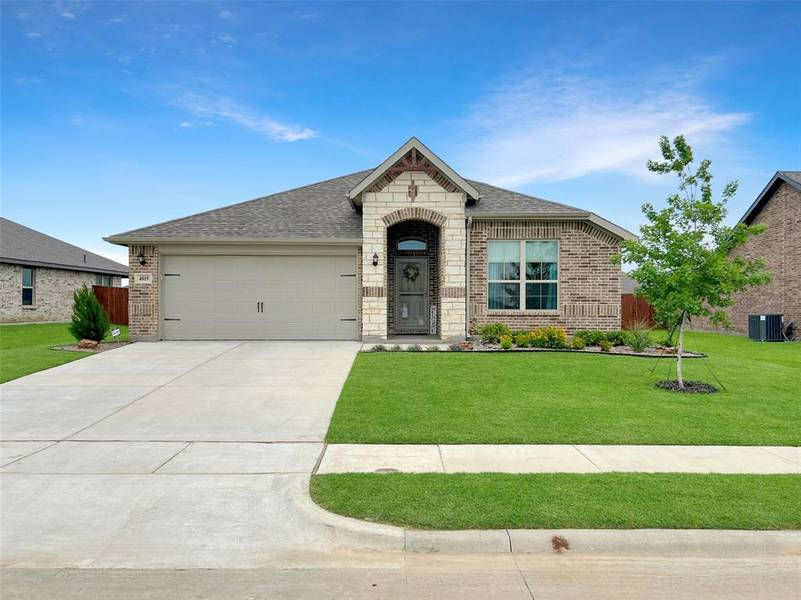 4819 Avion Drive, Sanger, TX 76266