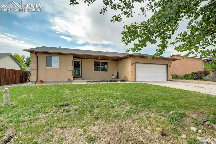 667 S Watermelon DR, Pueblo, CO 81007