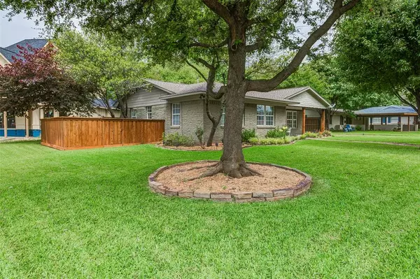 Dallas, TX 75238,9305 Larchwood Drive