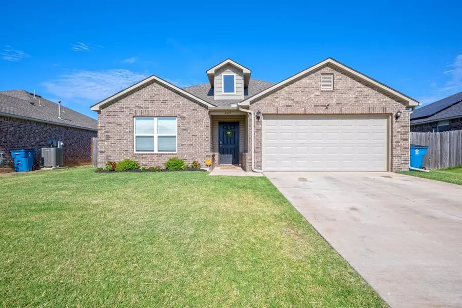 205 Karlee Lane, Newcastle, OK 73065