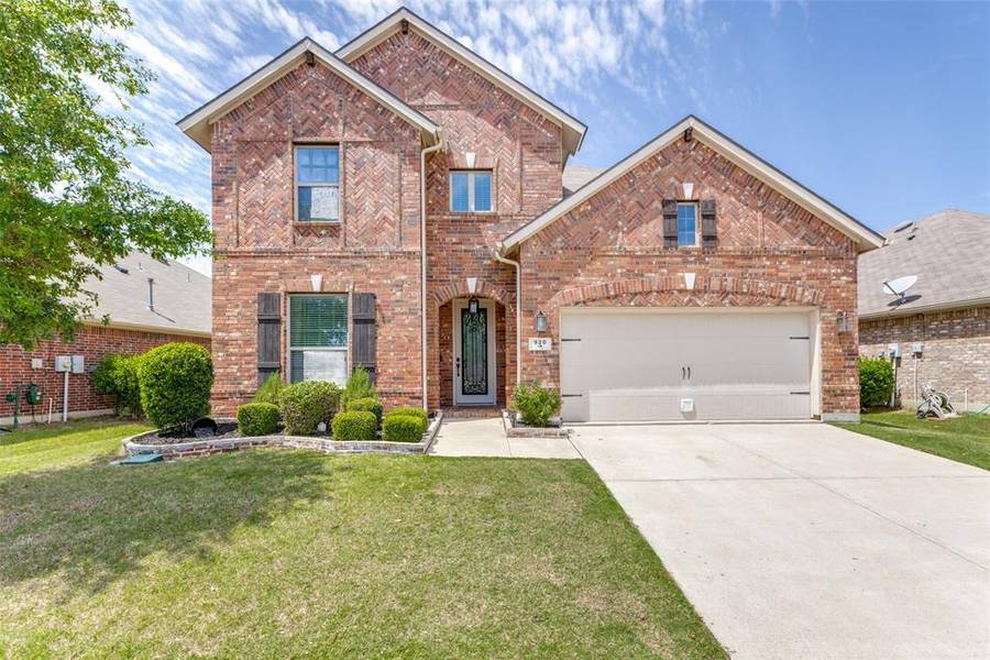 920 Green Coral Drive, Little Elm, TX 75068