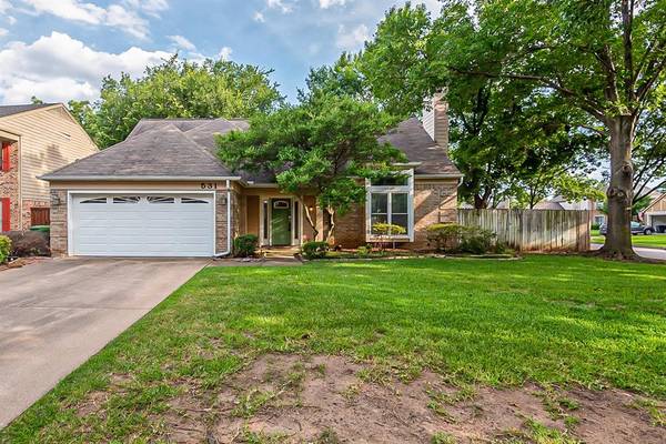 531 Arbor Oak Drive, Grapevine, TX 76051