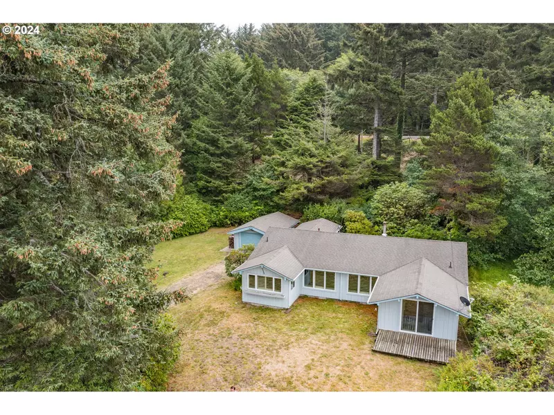 820 SW COAST AVE, Depoe Bay, OR 97341