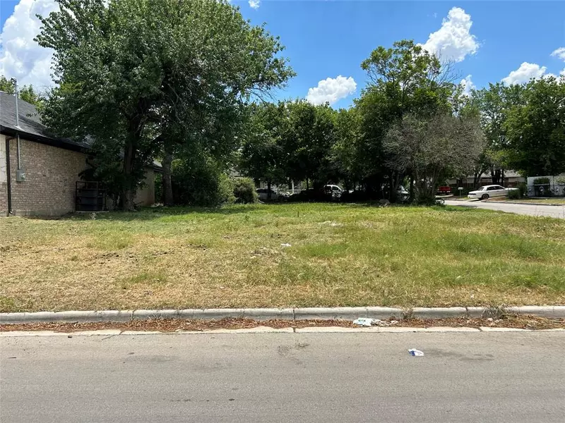 2521 Campbell Street, Fort Worth, TX 76105