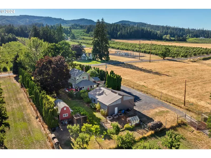 2325 REED RD, Hood River, OR 97031