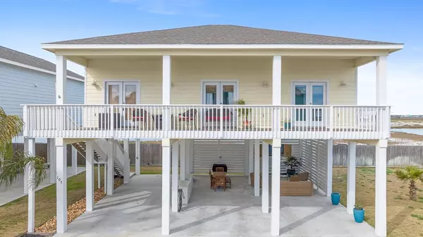 107 Stingray, Rockport, TX 78382