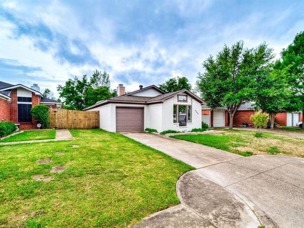 4740 Poppy Drive E, Fort Worth, TX 76137