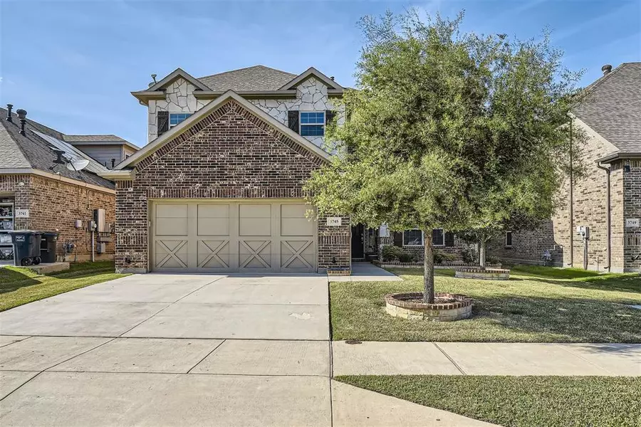 3745 Fossil Tree Lane, Fort Worth, TX 76244