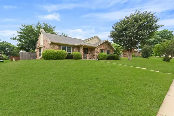 Desoto, TX 75115,932 Granite Lane