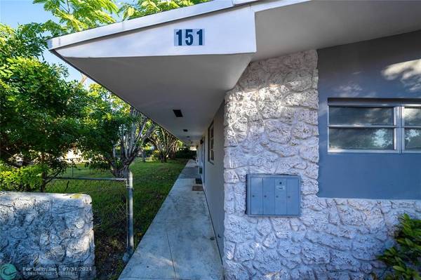 151 NW 164 ST, North Miami Beach, FL 33169