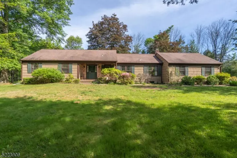 4 Little Brook Rd, Readington Twp., NJ 08889