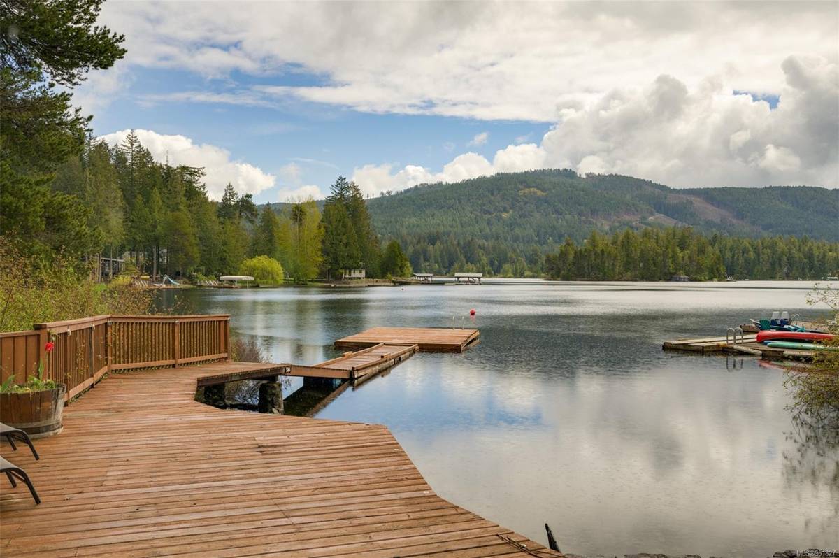 Shawnigan Lake, BC V0R 2W3,1933 West Shawnigan Lake Rd