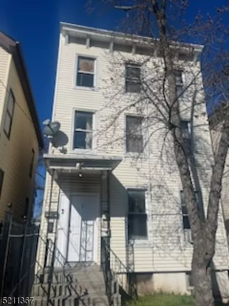 33 Taylor St, Newark City, NJ 07104