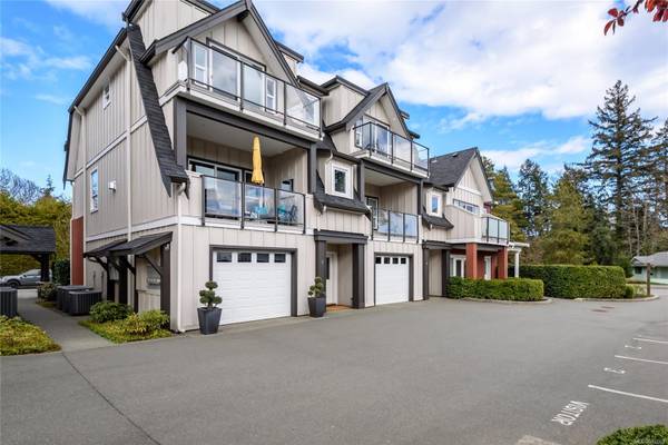 Comox, BC V9M 3M1,1653 Comox Ave #2