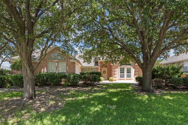 6905 Meadowside Road S,  Fort Worth,  TX 76132