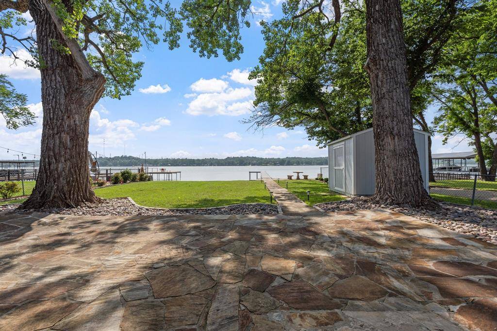 1941 E Lake Drive, Weatherford, TX 76087