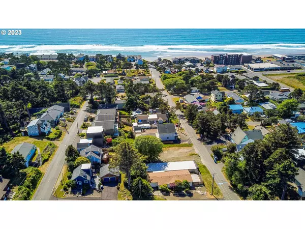 Lincoln City, OR 97367,1704 NW 26TH ST