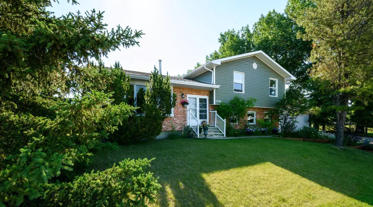 Olds, AB T4H 1B4,5329 Silverthorn RD