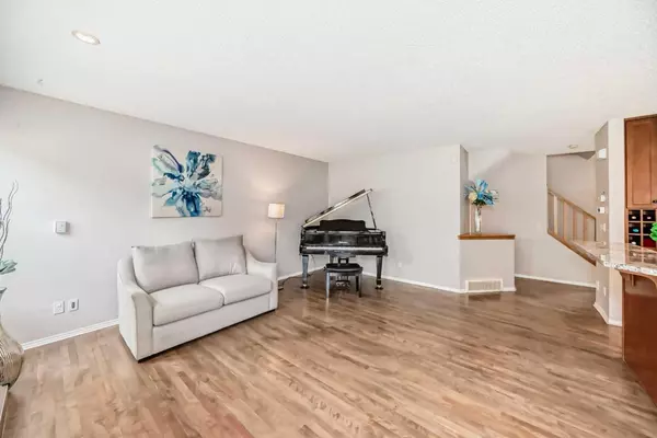 Calgary, AB T3H5T5,110 Springborough WAY SW