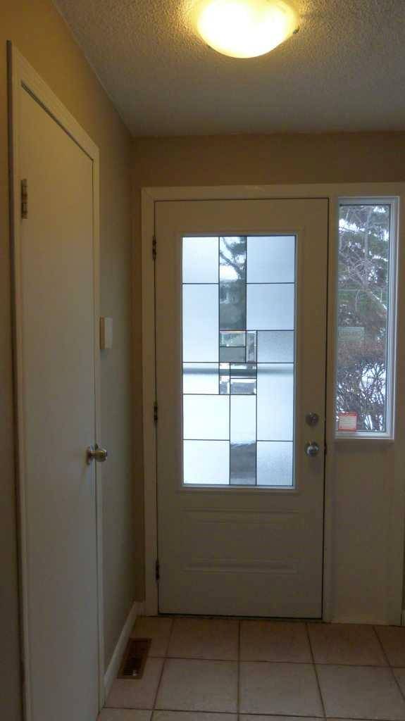 Calgary, AB T2W 1C5,11407 Braniff RD SW #6