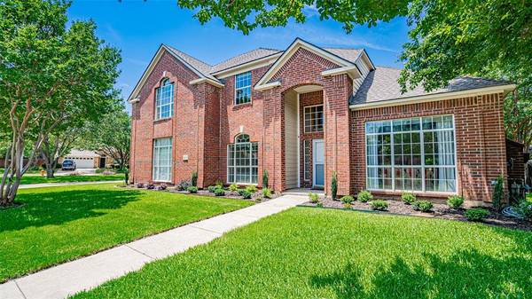 2434 Roundtable Court,  Grand Prairie,  TX 75050