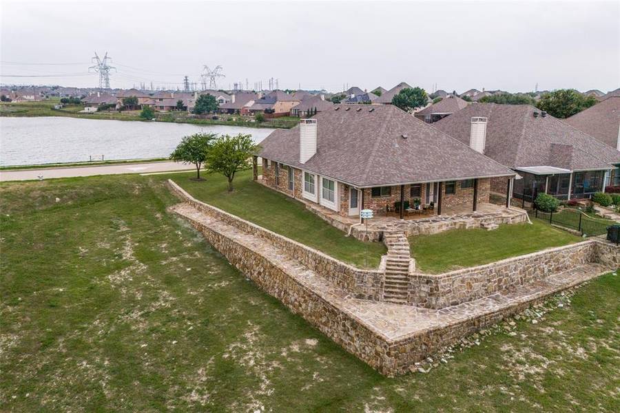 4545 Lakeside Hollow Street, Fort Worth, TX 76262