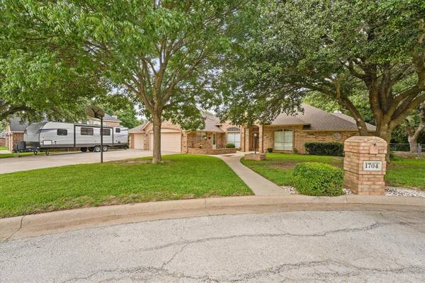 Decatur, TX 76234,1704 Meadowbrook Court