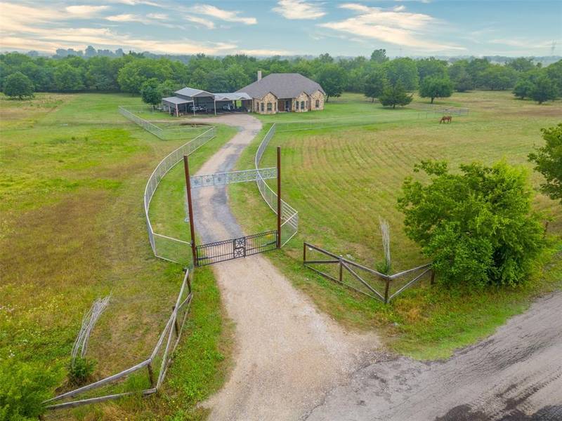 2040 County Road 4309 N, Greenville, TX 75401