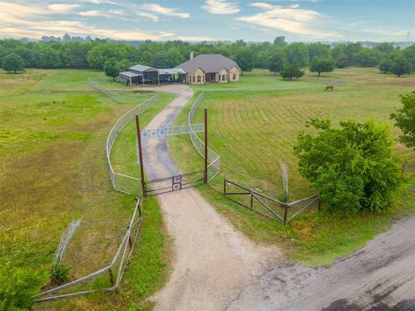 2040 County Road 4309 N,  Greenville,  TX 75401