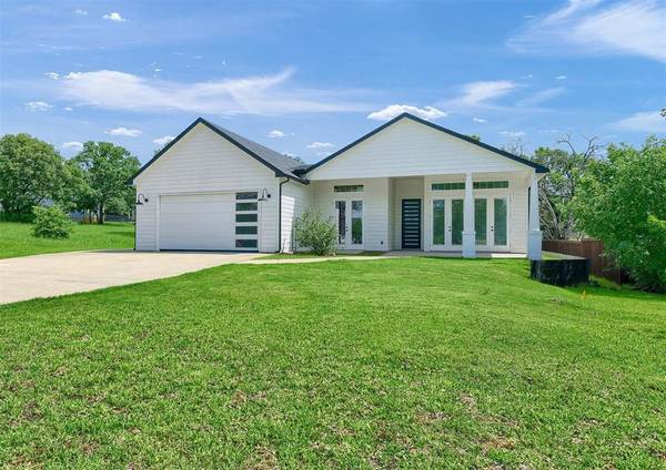 109 Bowie Drive, Lake Kiowa, TX 76240