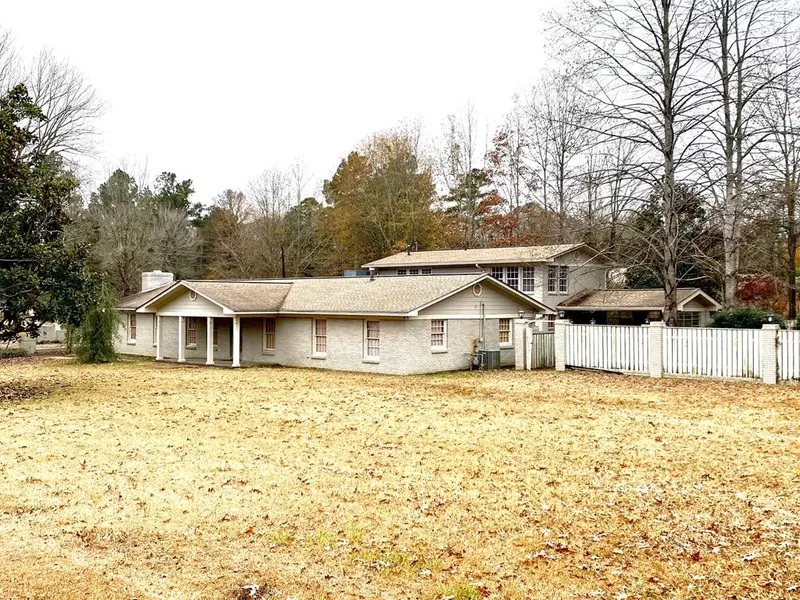 141 Moore Drive, Calhoun City, MS 38916