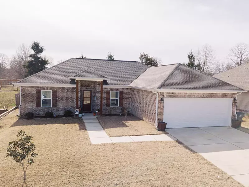 1012 Briarwood Dr., Oxford, MS 38655