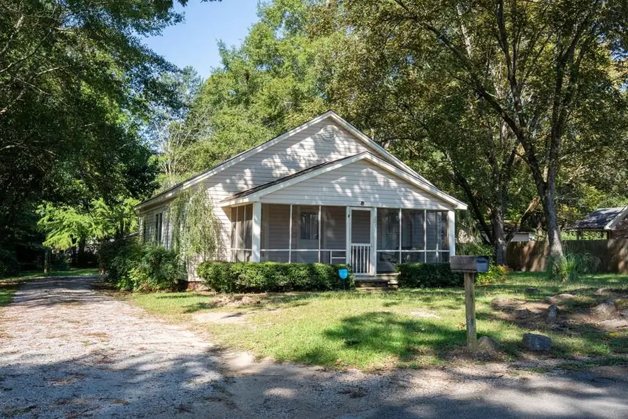 207 N Madison Street, Calhoun City, MS 38655