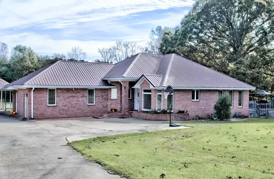 336 N. Pontotoc Rd, Bruce, MS 38915