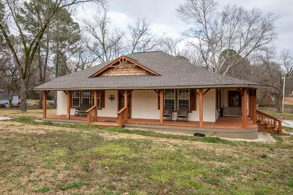 Bruce, MS 38915,218 N PONTOTOC ROAD