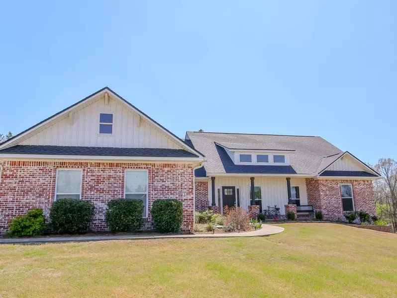 325 Lakes Dr N, Oxford, MS 38655