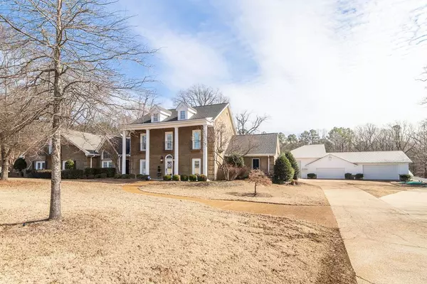 Oxford, MS 38655,107 Cedar Hill Drive