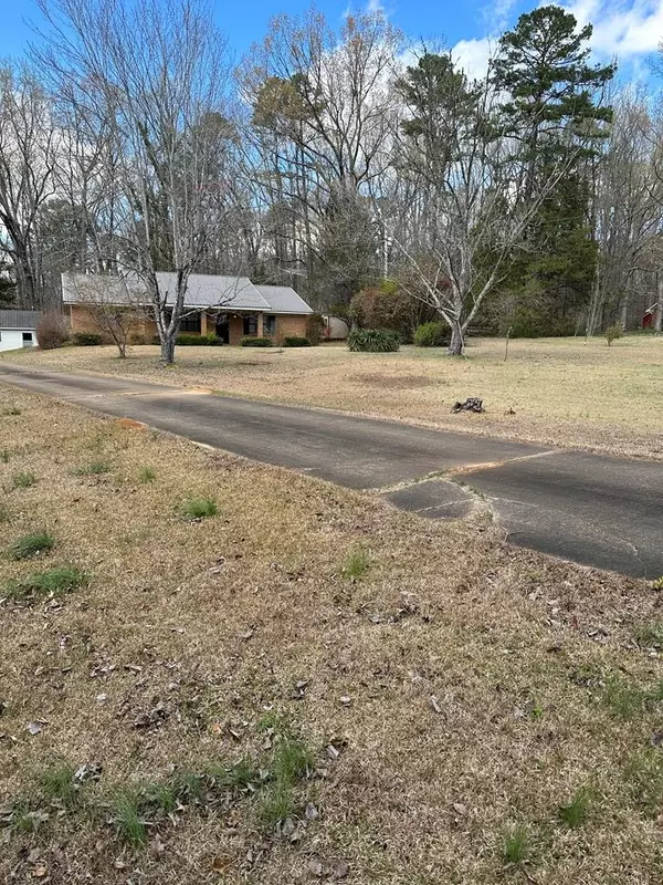 1423 Hwy 9 North, Pontotoc, MS 38863