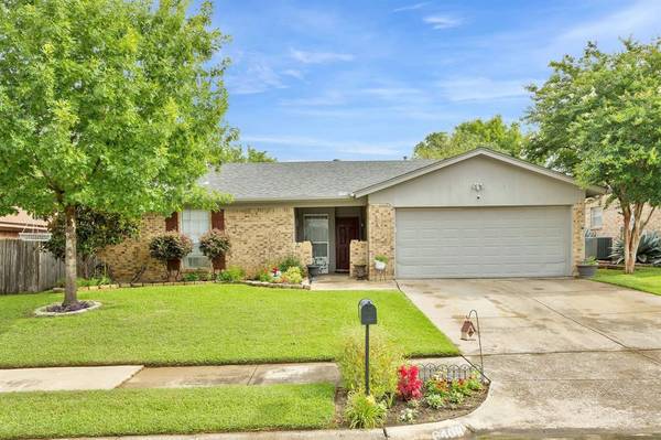 6409 Ridglea Drive, Watauga, TX 76148