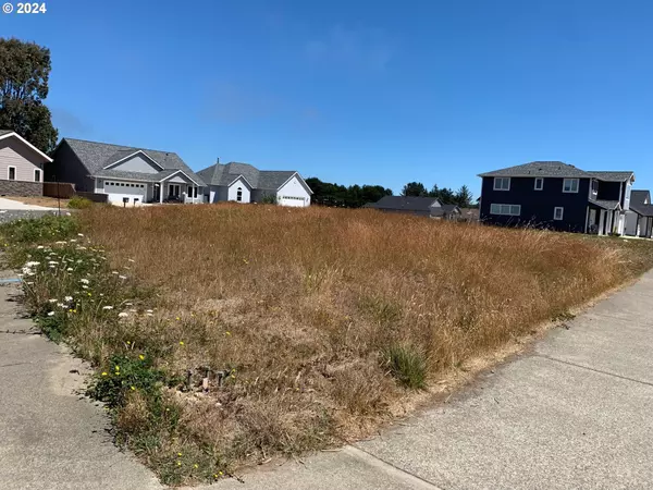 Bandon, OR 97411,843 SPYGLASS DR