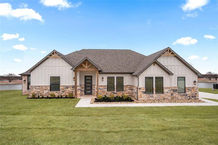 2211 Winter Creek Boulevard, Blanchard, OK 73010