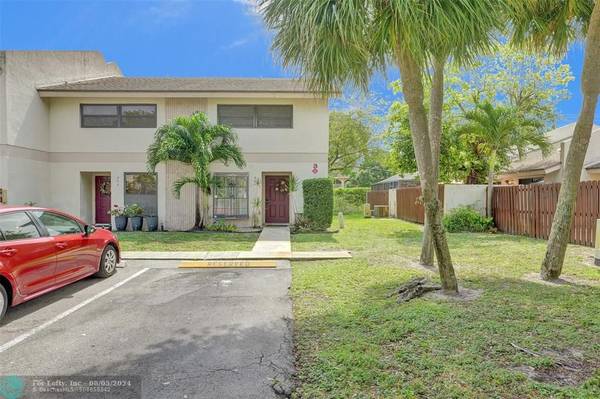 Oakland Park, FL 33309,2700 S Oakland Forest Dr  #301